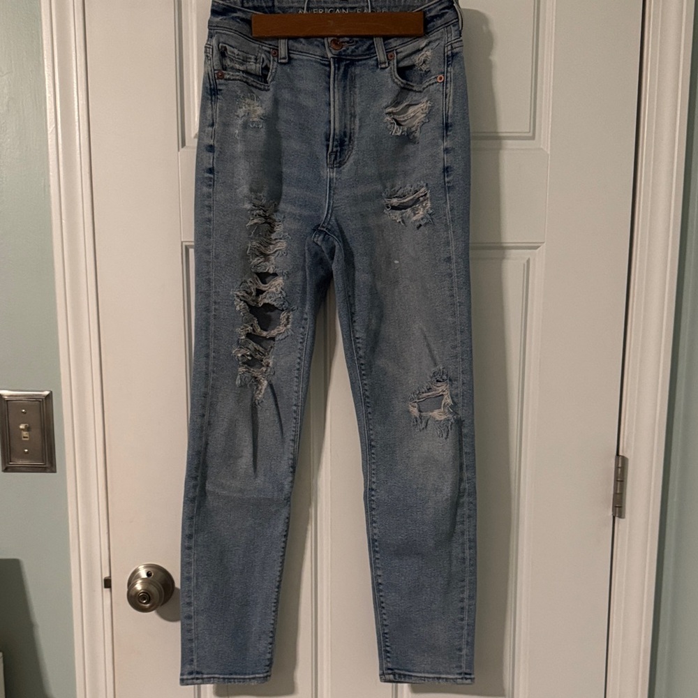 American Eagle Outfitters Distressed mom Jeans